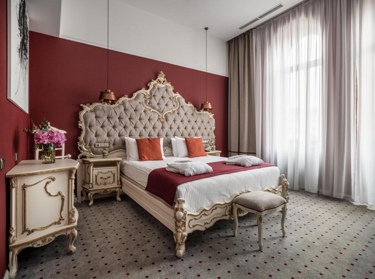 Grand Hotel Lviv Casino & Spa Ngoại thất bức ảnh Deluxe room