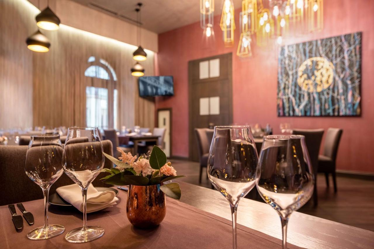 Grand Hotel Lviv Casino & Spa Ngoại thất bức ảnh Restaurant
