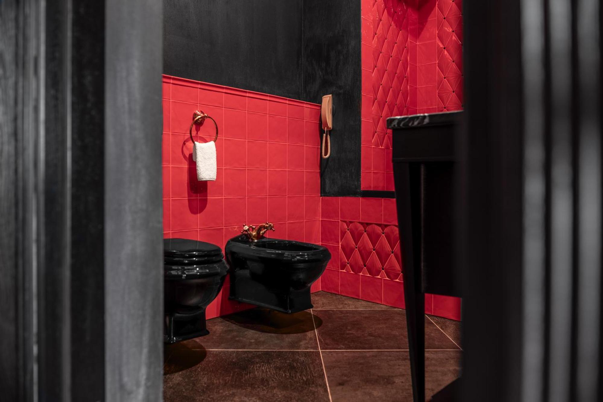 Grand Hotel Lviv Casino & Spa Ngoại thất bức ảnh Bathroom
